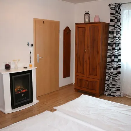 Und Gaestehaus Paffrath Homestay *